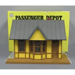 Trains|Aristo-Craft 7200 G Scale Passenger Depot - Model Train Junction: Quality Parts and Art Supplies