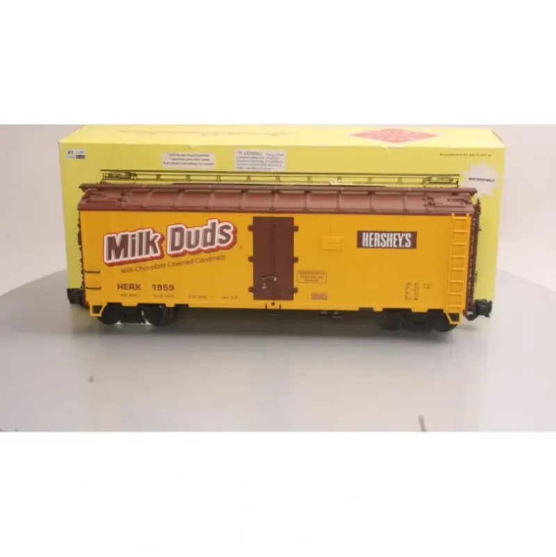Trains|Aristo-Craft 46233 Hersheys Milkdud Reefer Car - Model Train Junction: Quality Parts and Art Supplies