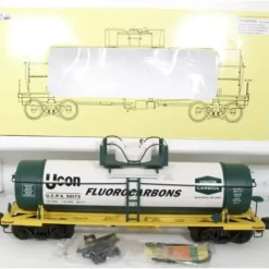 Trains|Aristo-Craft 41322 Union Carbide Single Dome Tank Car - Model Train Junction: Quality Parts and Art Supplies