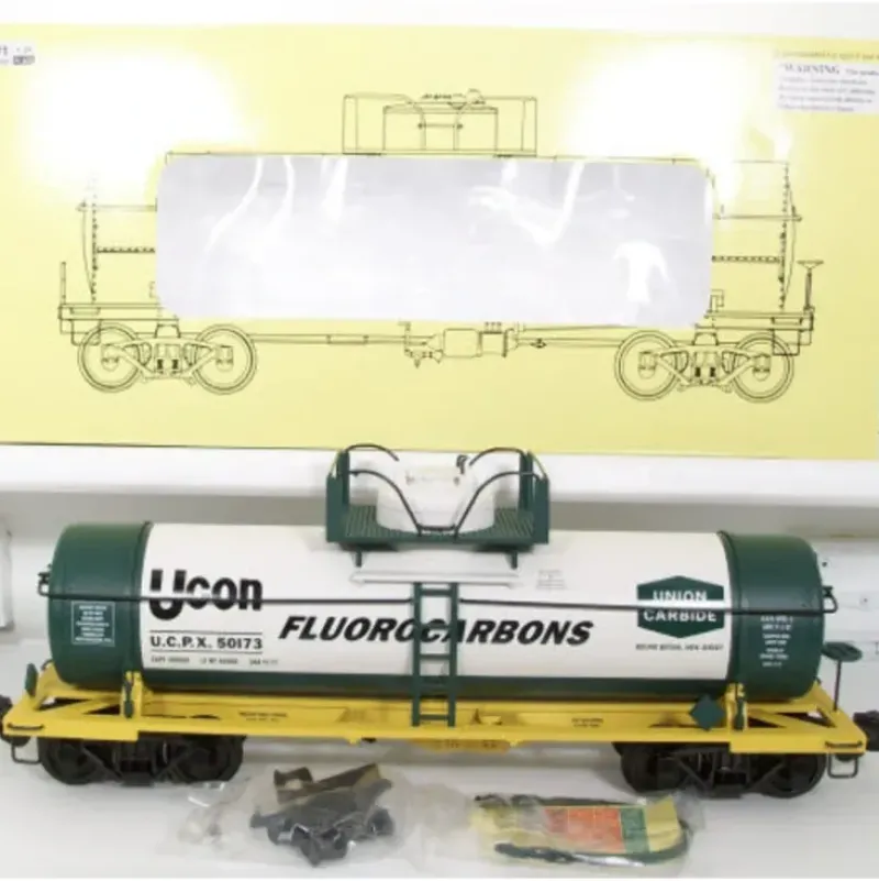 Trains|Aristo-Craft 41322 Union Carbide Single Dome Tank Car - Model Train Junction: Quality Parts and Art Supplies