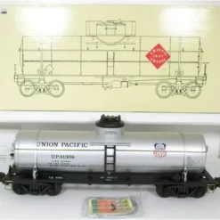 Trains|Aristo-Craft 41308 Union Pacific Single Dome Tank Car - Model Train Junction: Quality Parts and Art Supplies