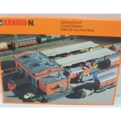 Trains|Arnold 6432 N Scale Freight Station - Model Train Junction: Quality Parts and Art Supplies