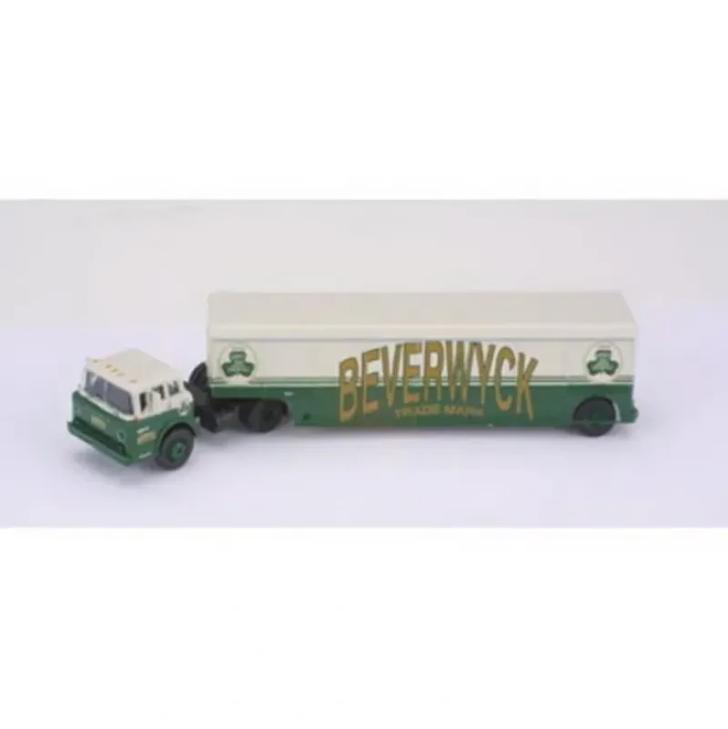 Trains|Athearn 91985 HO RTR Beverwyck Ale Ford C Tractor w/Beverage Trailer - Model Train Junction: Quality Parts and Art Supplies