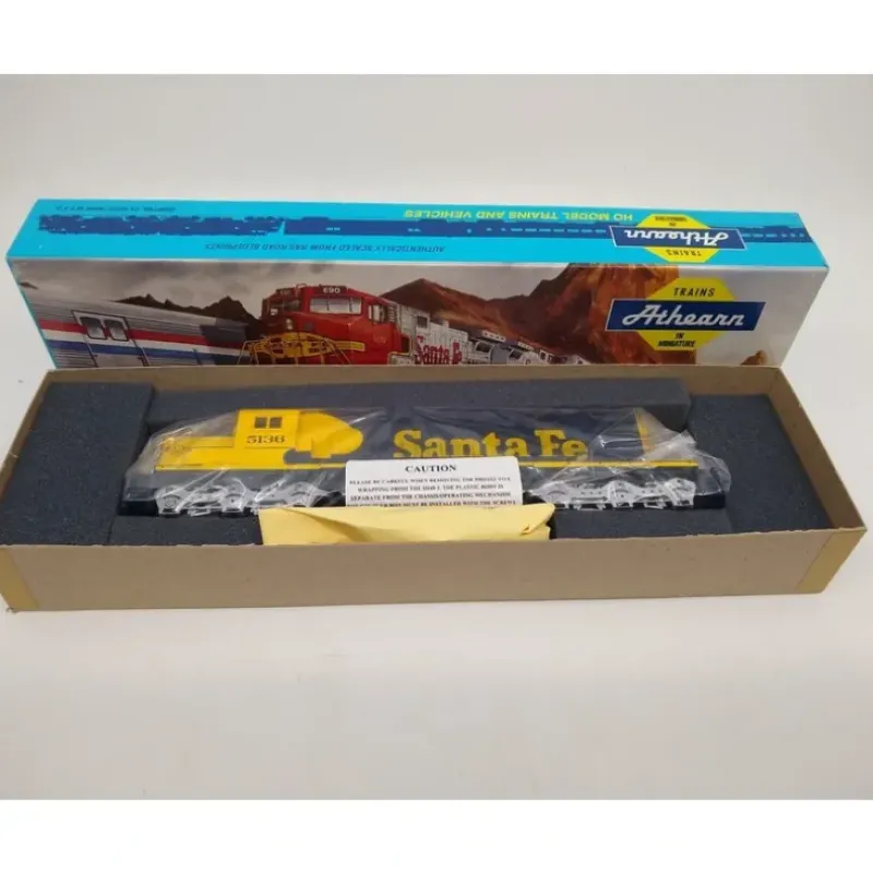Trains|Athearn 4834 HO Santa Fe SD40-2 Dummy Diesel Locomotive #5136 LN/Box - Model Train Junction: Quality Parts and Art Supplies