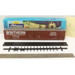 Trains|Athearn 1972 HO Scale Southern 86' Hi-Cube Boxcar Kit - Model Train Junction: Quality Parts and Art Supplies