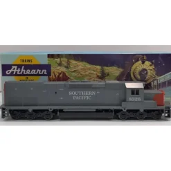 Trains|Athearn 4501 HO Southern Pacific SD40T-2 Diesel Locomotive #8326 - Model Train Junction: Quality Parts and Art Supplies