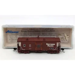 Trains|Athearn 23244 N Southern Pacific Bay Window C-50-7 Caboose #4621 - Model Train Junction: Quality Parts and Art Supplies