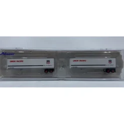 Trains|Athearn 14211 N Union Pacific 40' Fruehauf Smooth Trailers #1 (Set of 2) - Model Train Junction: Quality Parts and Art Supplies