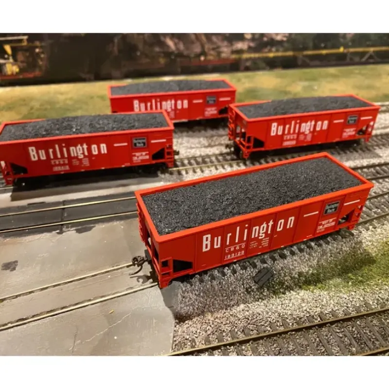 Athearn, HO Scale, ATH79507, 34' 2 Bay Hopper, CB&Q, 4 Pack USED - Model Train Junction: Quality Parts and Art Supplies Sale