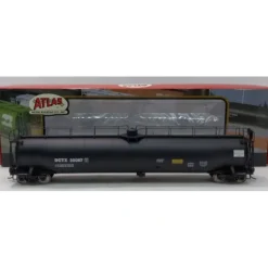 Trains|Atlas 17382 HO DCTX 33,000 Gallon Tank Car #30067 - Model Train Junction: Quality Parts and Art Supplies