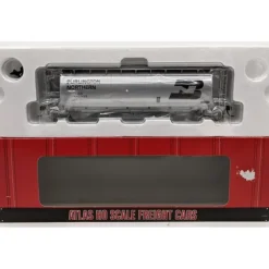 Trains|Atlas 1951-2 HO Scale Burlington Northern 6 Bay Covered Hopper #445030 LN/Box - Model Train Junction: Quality Parts and Art Supplies