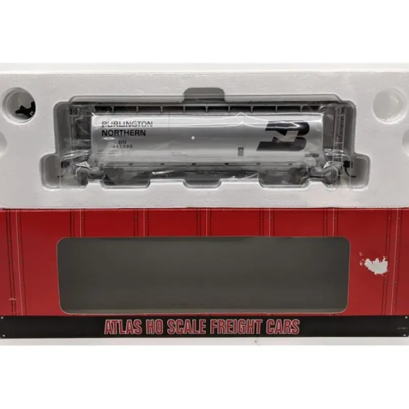 Trains|Atlas 1951-2 HO Scale Burlington Northern 6 Bay Covered Hopper #445030 LN/Box - Model Train Junction: Quality Parts and Art Supplies