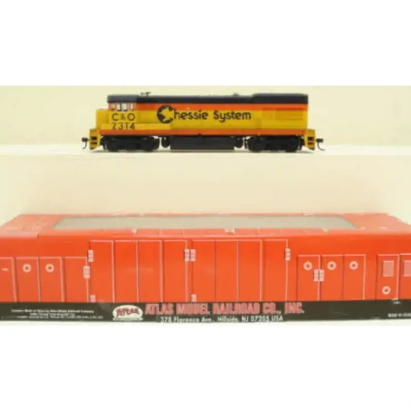 Trains|Atlas 8695 HO Scale Chessie System GE U23B Diesel Engine #2314 - Model Train Junction: Quality Parts and Art Supplies