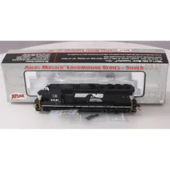 Trains|Atlas 10000658 HO Scale Norfolk Southern GP40-2 Phase 2 Diesel Locomotive #3021 - Model Train Junction: Quality Parts and Art Supplies