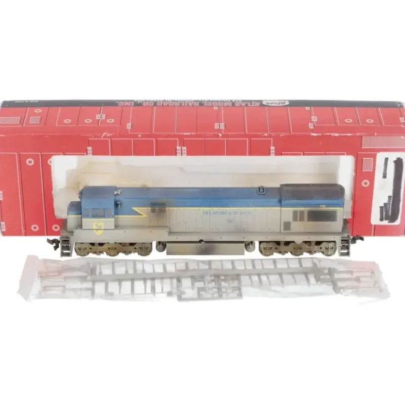 Trains|Atlas 8515 HO Weathered Delaware & Hudson U33C Powered Diesel Locomotive #762 EX/Box - Model Train Junction: Quality Parts and Art Supplies