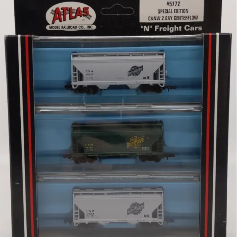 Trains|Atlas 5772 N Chicago & Northwestern Special Edition 2-Bay Hoppers (Set of 3) LN/Box - Model Train Junction: Quality Parts and Art Supplies