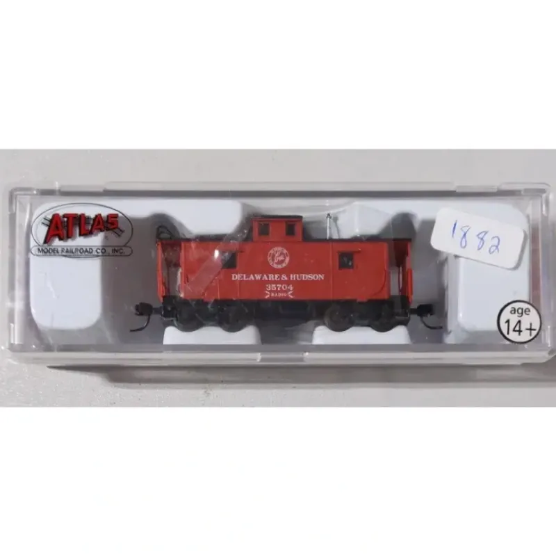 Trains|Atlas 39820 N Scale D&H C&O-Type Caboose #35704 - Model Train Junction: Quality Parts and Art Supplies