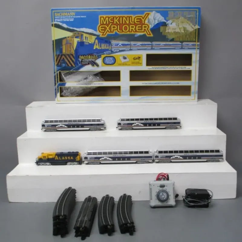 Trains|Bachmann 00624 Alaska McKinley Explorer HO Gauge Diesel Passenger Train Set - Model Train Junction: Quality Parts and Art Supplies