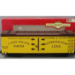 Trains|Bachmann 93201 G Gauge Plastic Union Pacific Reefer Car #24014 - Model Train Junction: Quality Parts and Art Supplies