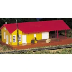 Trains|Bachmann 46216 HO Freight Station With Light Operating Accessories - Model Train Junction: Quality Parts and Art Supplies