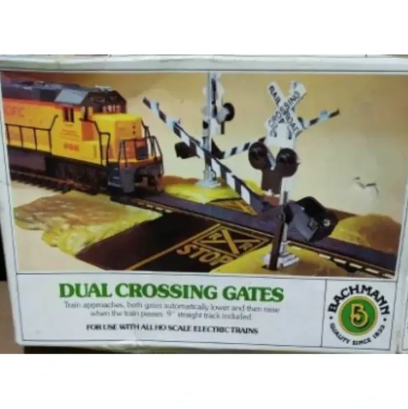 Trains|Bachmann 3027 HO Operating Dual Crossing Gates - Model Train Junction: Quality Parts and Art Supplies