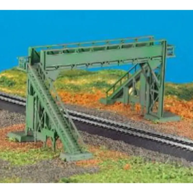 Trains|Bachmann 45234 HO Pedestrian Bridge Assembled - Model Train Junction: Quality Parts and Art Supplies