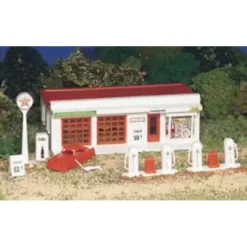 Trains|Bachmann 45174 HO Plasticville Gas Station Kit - Model Train Junction: Quality Parts and Art Supplies