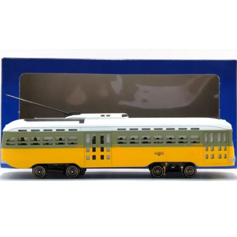 Trains|Bachmann 62931 HO Scale Los Angeles Railway PCC Trolley - Model Train Junction: Quality Parts and Art Supplies