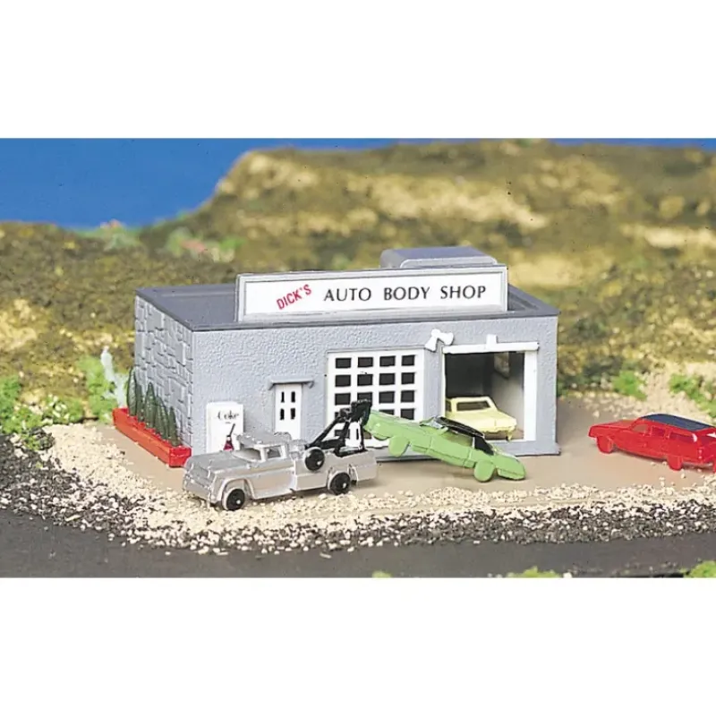 Trains|Bachmann 45708 N Built-Up Auto Body Shop With Figures - Model Train Junction: Quality Parts and Art Supplies