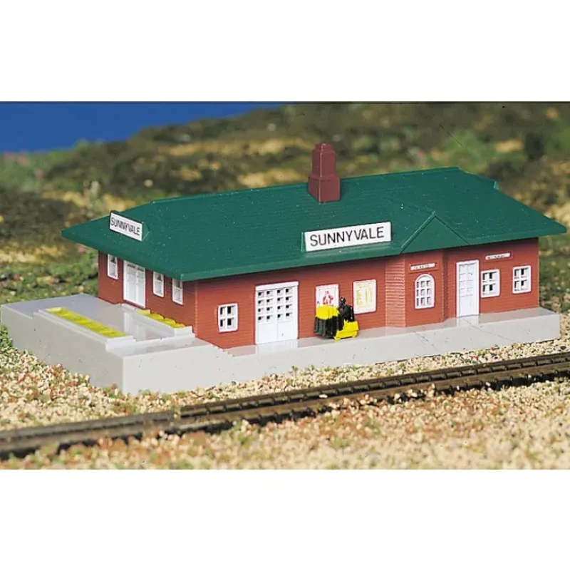 Trains|Bachmann 45908 N Plasticville Assembled Passenger Station - Model Train Junction: Quality Parts and Art Supplies