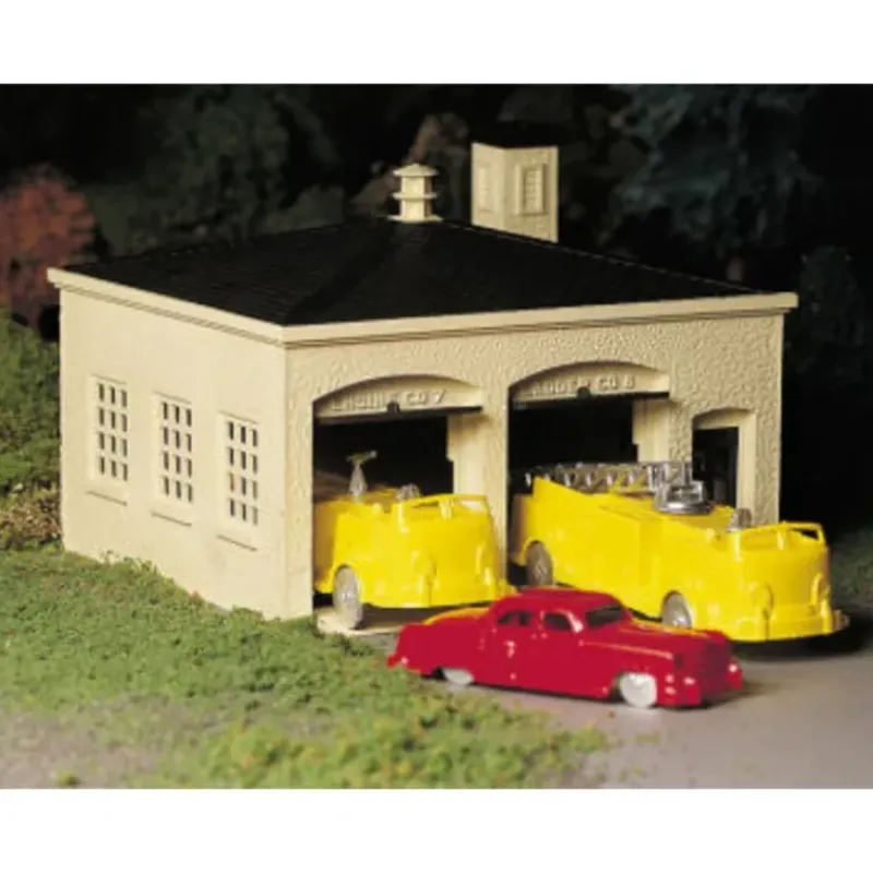 Trains|Bachmann 45610 O Plasticville Fire House with Vehicles Kit - Model Train Junction: Quality Parts and Art Supplies