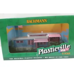 Trains|Bachmann 45310 O Plasticville Built-Up Trailer Park w/2 Trailers & Flag Pole - Model Train Junction: Quality Parts and Art Supplies