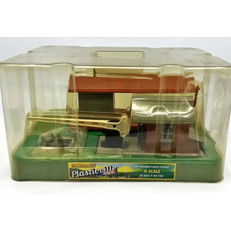 Trains|Bachmann 45307 O Plasticville Built-Up Loading Platform & Crossing Shanty - Model Train Junction: Quality Parts and Art Supplies