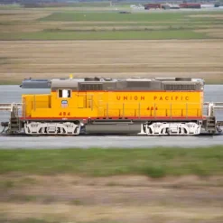 Broadway Limited Imports, HO Scale, 9582, EMD GP20, Union Pacific, Yellow & Gray, #850 (STEALTH) - Model Train Junction: Quality Parts and Art Supplies Clearance