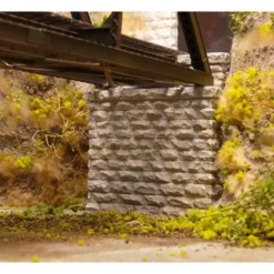 Trains|Chooch Enterprises 9840 N Single-Track Cut Stone Bridge Abutment 2-Piece Set - Model Train Junction: Quality Parts and Art Supplies