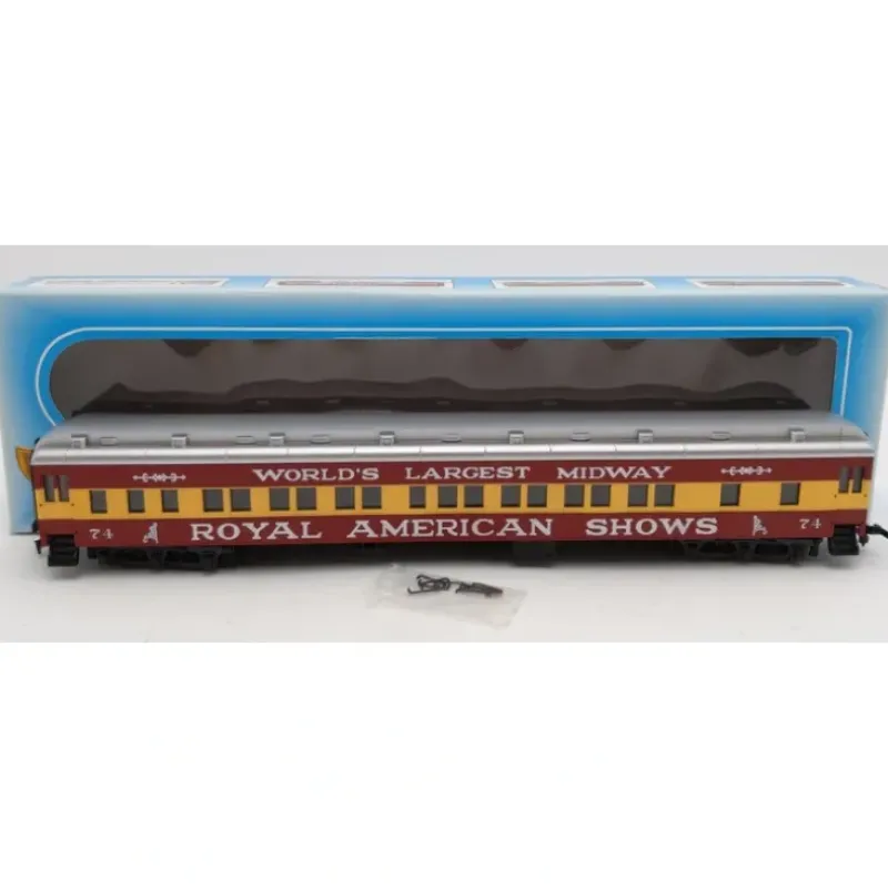 Trains|IHC 49596 HO Royal American Shows 8-1-2 Heavyweight Sleeper - Model Train Junction: Quality Parts and Art Supplies