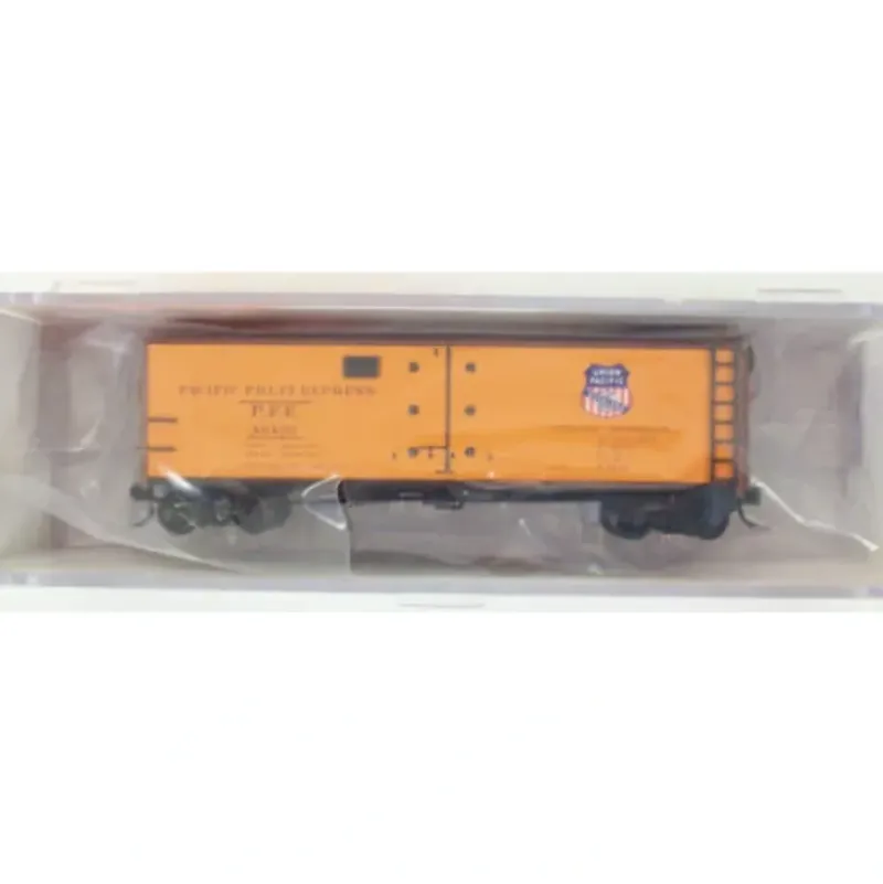 Trains|InterMountain 65509-15 N Scale PFE Refrigerator Car - Model Train Junction: Quality Parts and Art Supplies