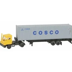 Trains*Kato 31-621 Cosco Yard Tractor, Container & Chassis - Model Train Junction: Quality Parts and Art Supplies