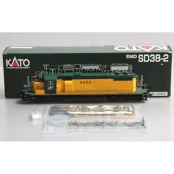 Trains*Kato 37-6522 HO Scale C&NW Powered SD38-2 Diesel Locomotive #6656 - Model Train Junction: Quality Parts and Art Supplies