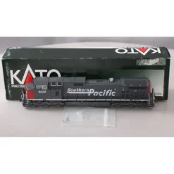 Trains*Kato 37-6622 HO Scale Southern Pacific C44-9W Diesel Locomotive #8137 - Model Train Junction: Quality Parts and Art Supplies
