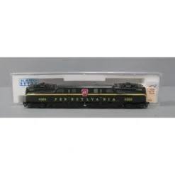 Trains*Kato 137-2011 PRR GG-1 Green/Single Stripe #4889 - Model Train Junction: Quality Parts and Art Supplies