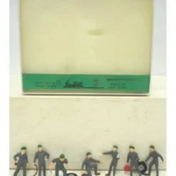 Trains*Kramer 10 O Scale 7 Gas Station Guys - Model Train Junction: Quality Parts and Art Supplies