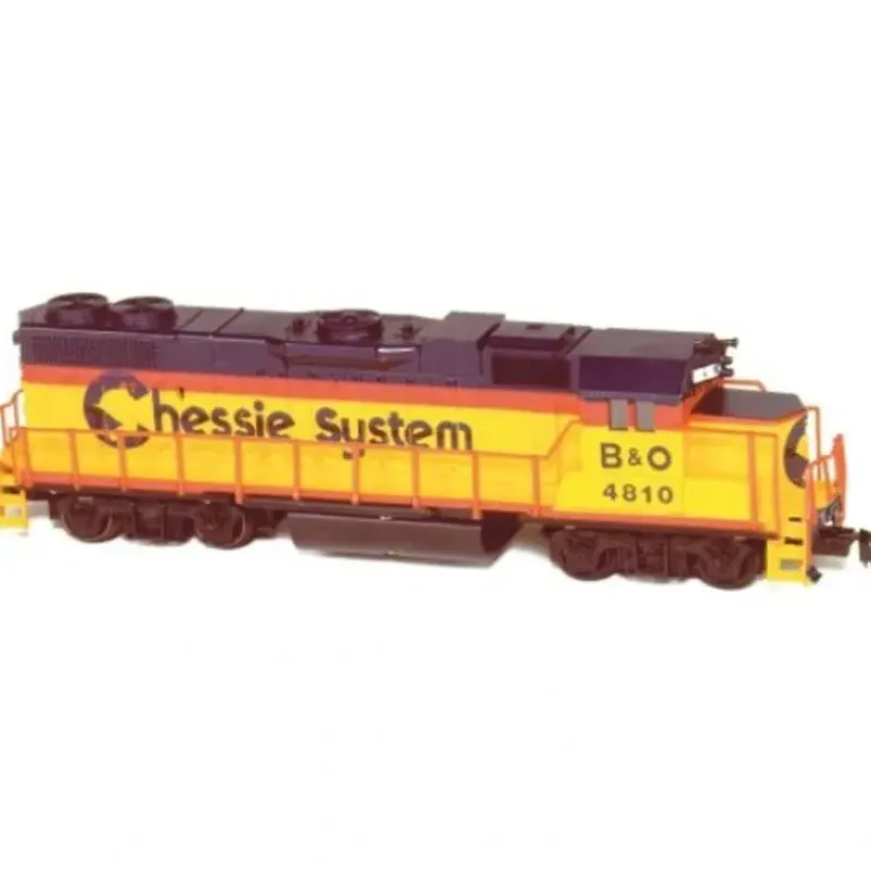 Trains*Life Like 8288 HO Chessie GP-38 Low-Nose Diesel Locomotive #4810 - Model Train Junction: Quality Parts and Art Supplies