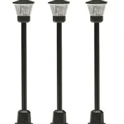 Trains*Life Like 1254 HO Light-Up Street lights (3) - Model Train Junction: Quality Parts and Art Supplies