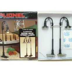 Trains*Lionel 6-12742 O And O27 Scale Illuminated Goose Neck Street Lamps (Set of 2) EX/Box - Model Train Junction: Quality Parts and Art Supplies