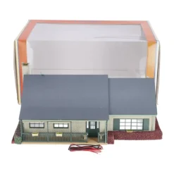 Trains*Lionel 6-37916 O Beige Brick Suburban House Deluxe - Model Train Junction: Quality Parts and Art Supplies