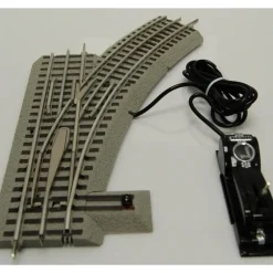 Trains*Lionel 6-16825 O36 FasTrack Command Right Hand Switch Turnout - Model Train Junction: Quality Parts and Art Supplies