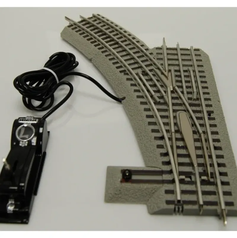 Trains*Lionel 6-16824 O36 FasTrack Command Control Left Hand Switch Turnout - Model Train Junction: Quality Parts and Art Supplies