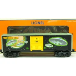 Trains*Lionel 6-36824 O Gauge Alien Smoke Operating Boxcar - Model Train Junction: Quality Parts and Art Supplies