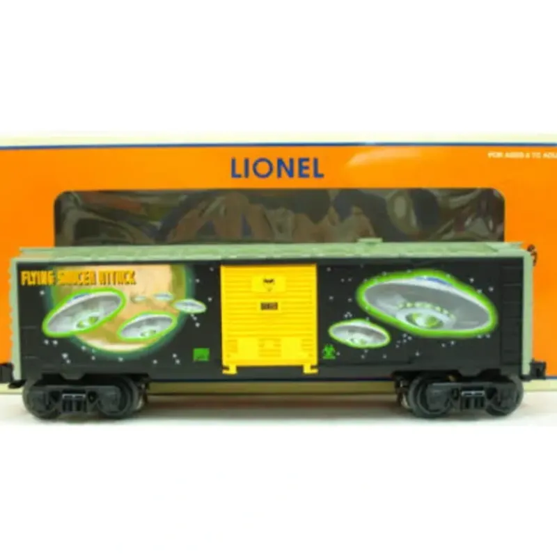 Trains*Lionel 6-36824 O Gauge Alien Smoke Operating Boxcar - Model Train Junction: Quality Parts and Art Supplies